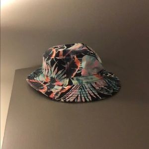 Hawaiian bucket hat